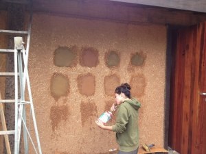 Create Test Mixtures Before Rendering a Wall with Adobe Plaster, with Video – Mother Earth News